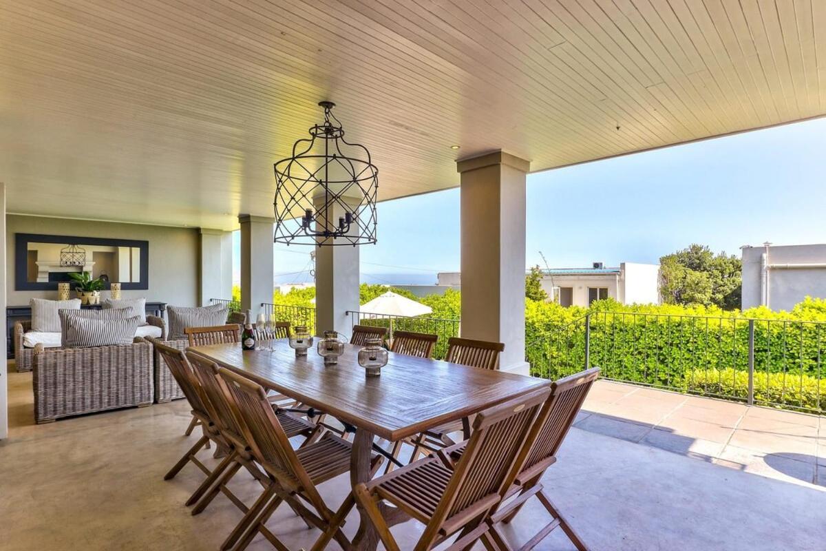 Lush Family Home In Prestigious Area Кейптаун Екстериор снимка