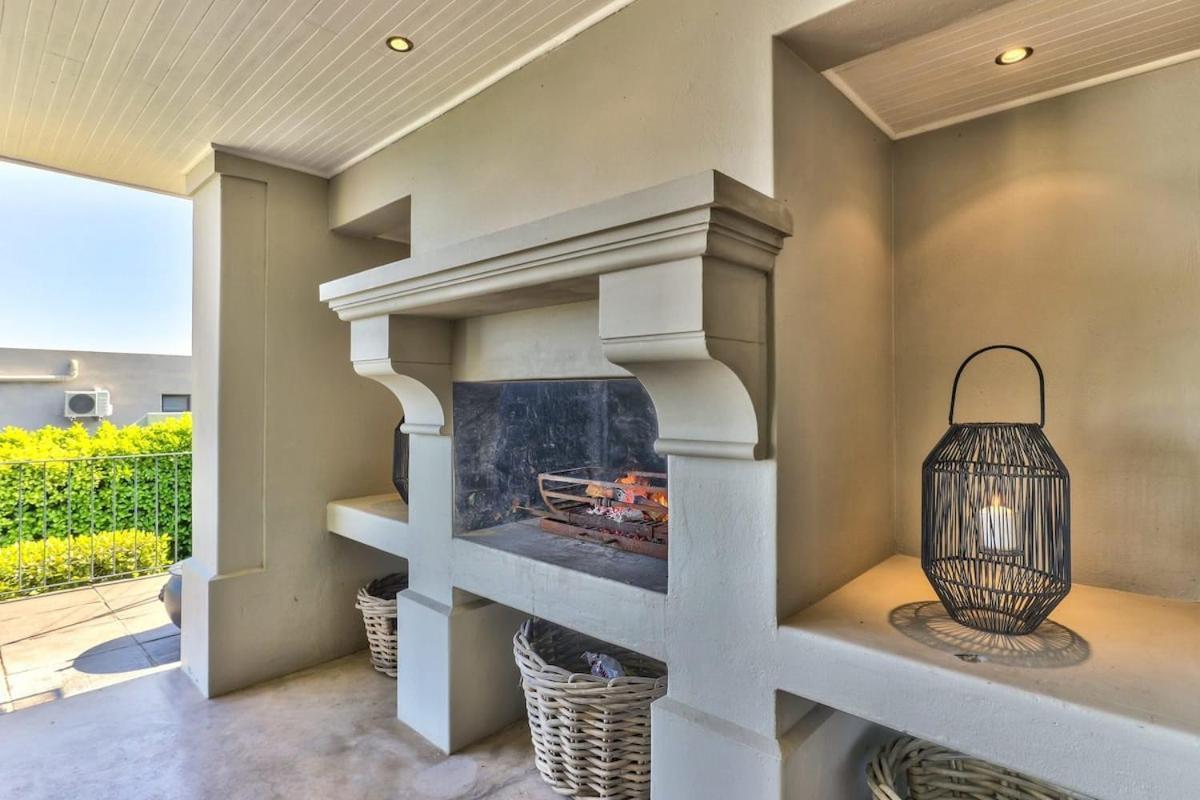 Lush Family Home In Prestigious Area Кейптаун Екстериор снимка